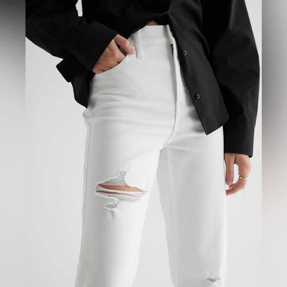 Express High Waisted White Ripped Straight Ankle Jeans NWT SZ 2R - Picture 3 of 5